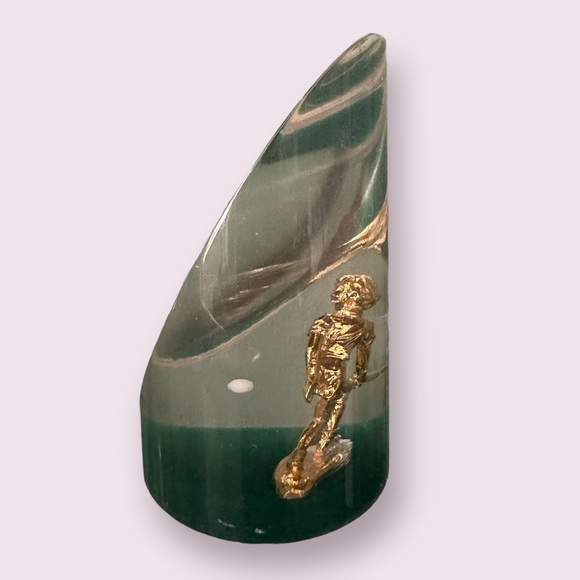 Vintage Made In Canada Gold Tennis Player Clear Paper Weight Desk Decor Unique - Picture 4 of 5